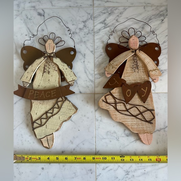 Wood and Metal Rustic Christmas Decor - Picture 6 of 7